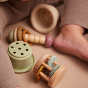 FILIBABBA-SuitcaseKittSensoryToys-3-700x583