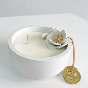 ΠΑΣΧ26-Λ-03-Κουτί-μεγάλο-κερί-λουλούδια